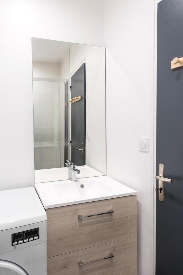 Studio Neuf, Charme De L'Ancien, Avec Balcon - 3 Etoiles, 4 Diamants Lägenhet Bagnères-de-Bigorre Exteriör bild
