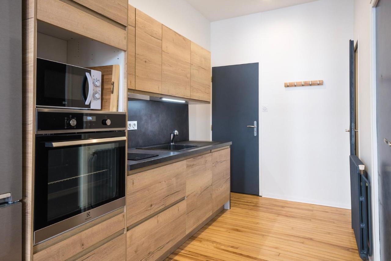 Studio Neuf, Charme De L'Ancien, Avec Balcon - 3 Etoiles, 4 Diamants Lägenhet Bagnères-de-Bigorre Exteriör bild